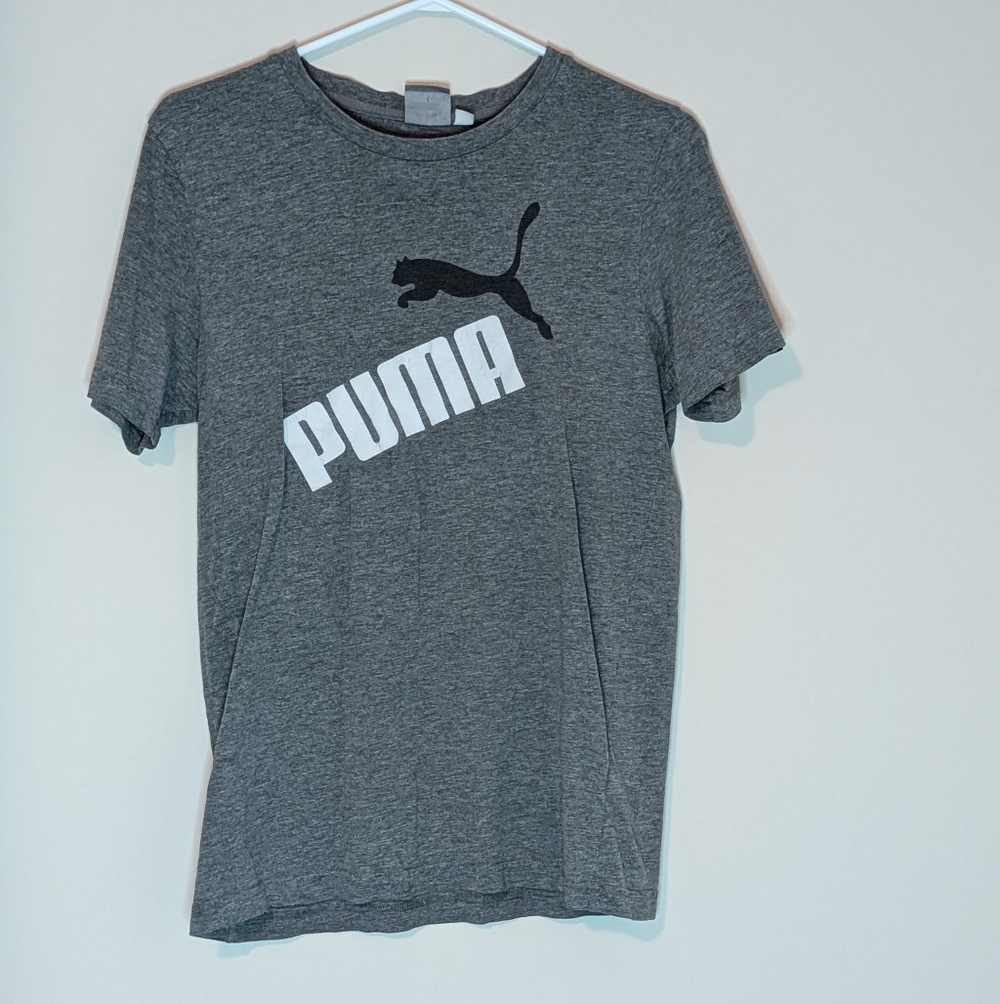 PUMA Ladies, Gray Short Sleeve Tee, Size Small